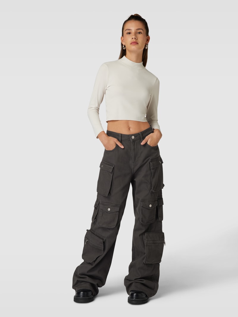 Jeans mit Cargo-Taschen in dunkelgrau