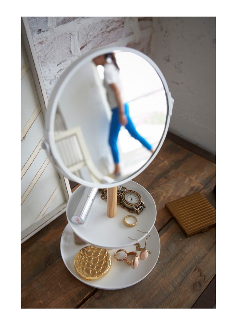 Miroir de maquillage Yamazaki Tosca avec étagères de rangement, grossissement x3, 33 x 16 cm
