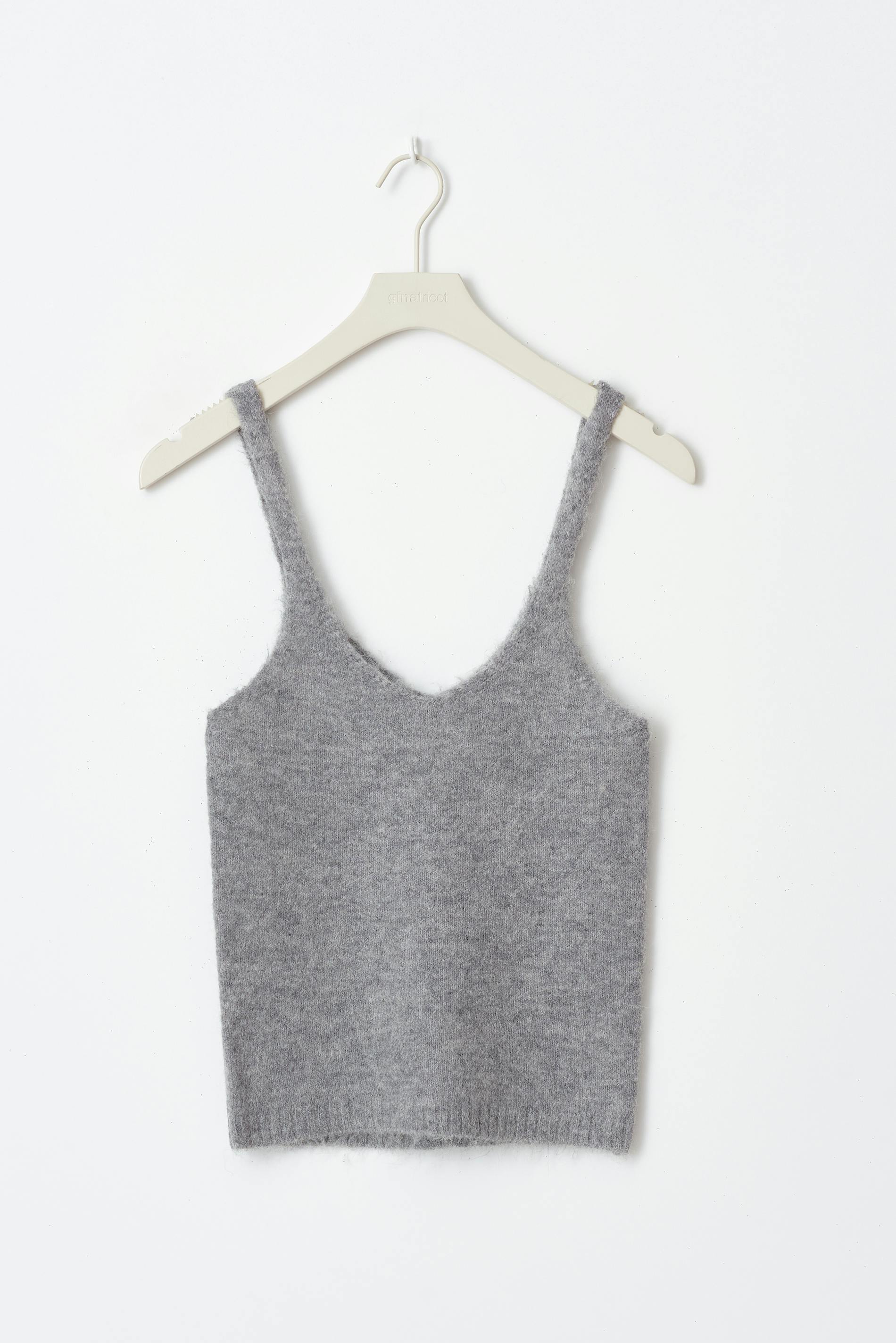 Knitted singlet