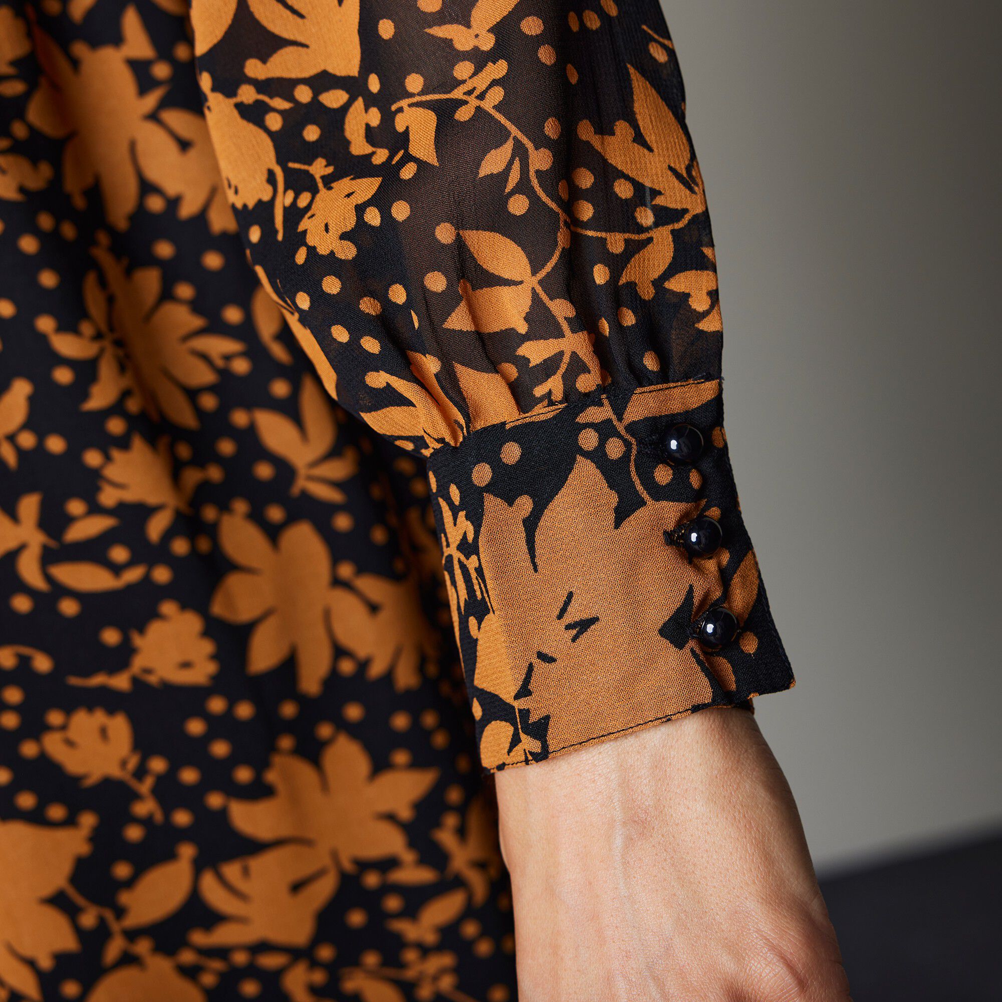 Robe voile Georgette imprimé végétal stylisé