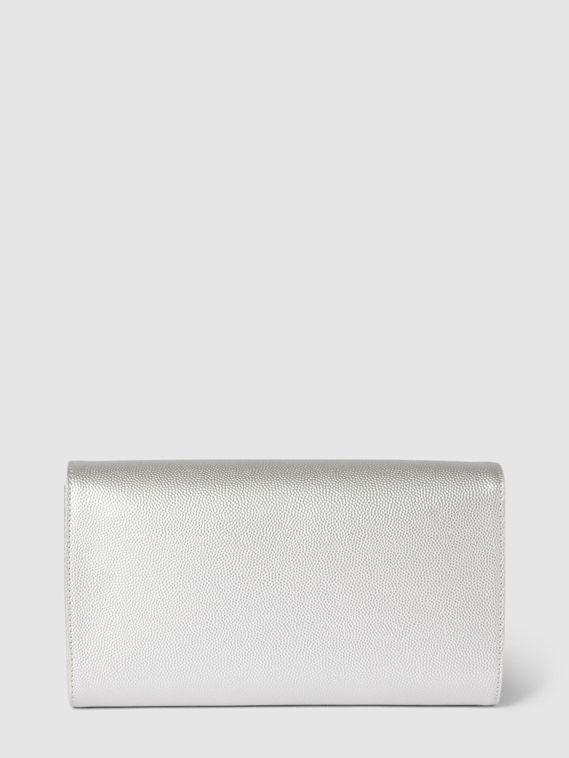 Clutch mit Label-Applikation Modell 'DIVINA' in silber