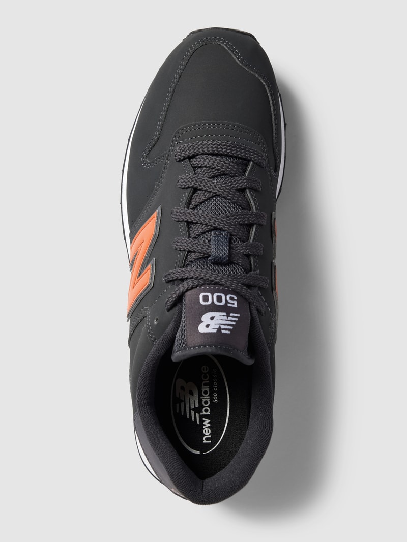 Sneaker mit Label-Detail in schwarz