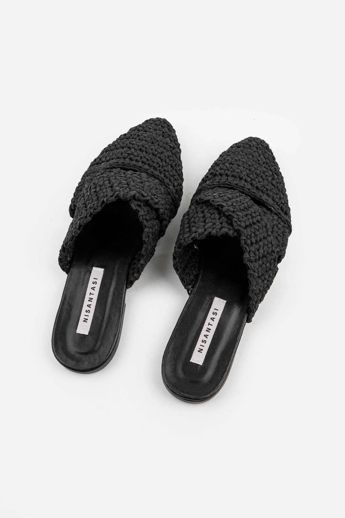 NİŞANTAŞI SHOES  Schwarze, gestrickte Laila-Damenhausschuhe mit Kreuzbanddetail