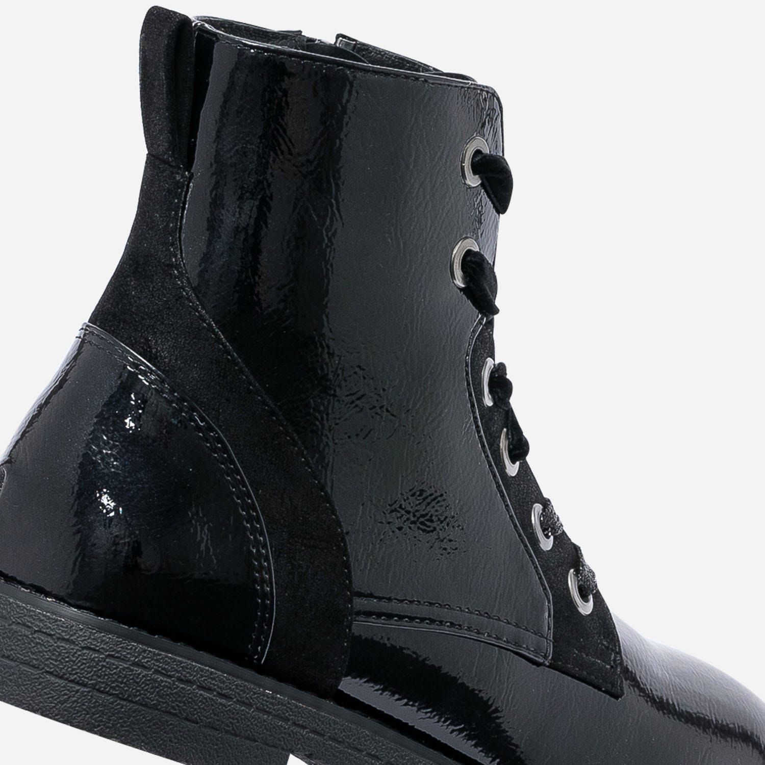 Bottine noire vernie à lacet