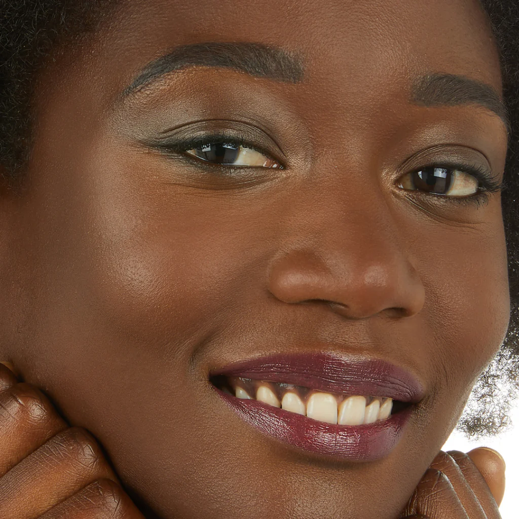 Lip Butter Shiny - Lys leppestift, Leppestift