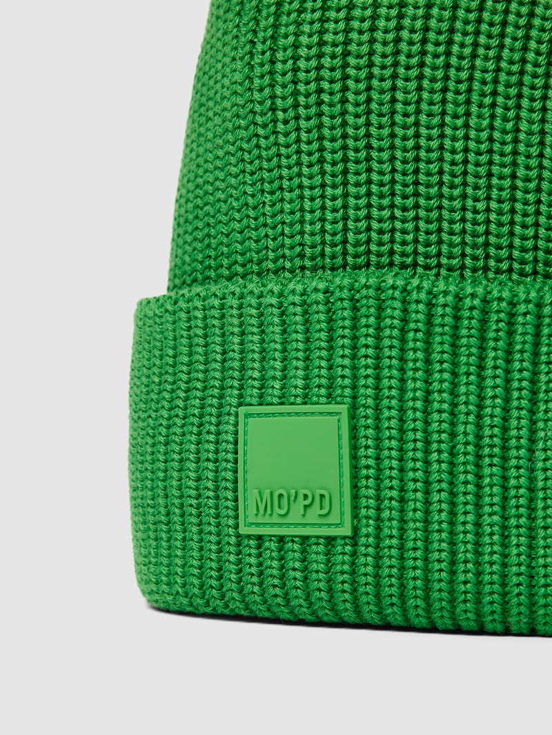 Beanie mit Label-Detail in grasgrün