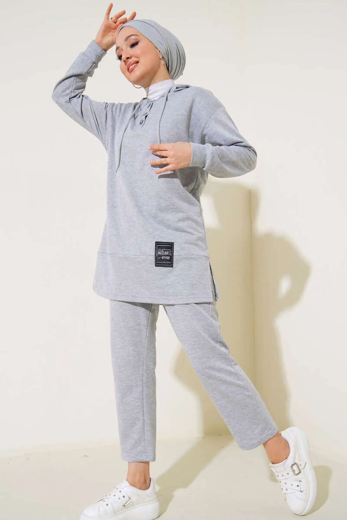 VOLT CLOTHİNG  Damen-Doppelset „What Ever“ mit Kapuze und Stickerei