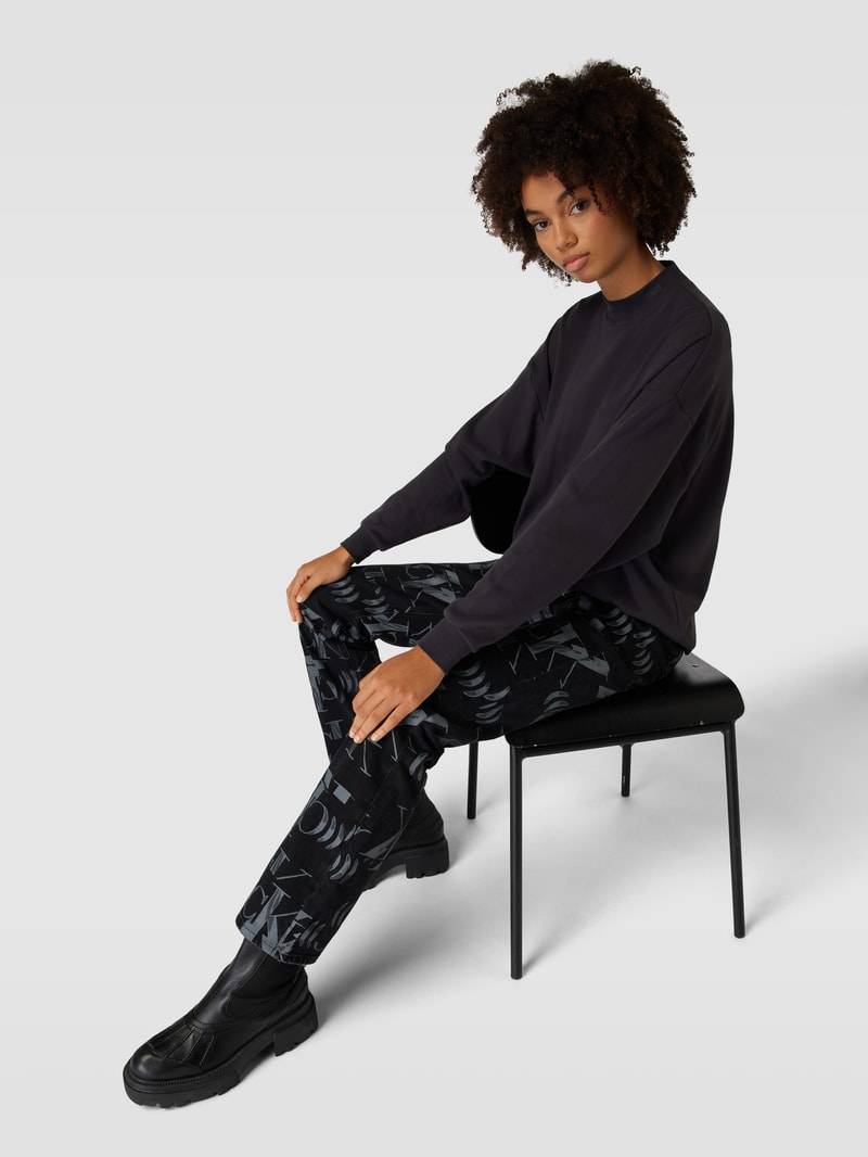 Straight Leg Jeans mit Allover-Logo-Muster in black