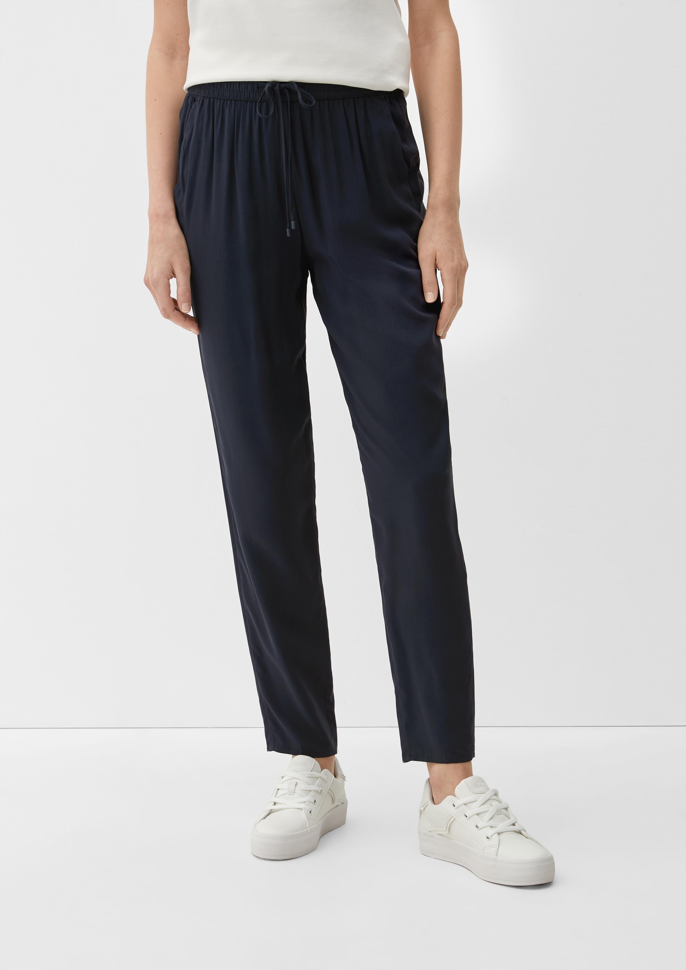 Relaxed: Hose aus reiner Viskose  2132619-5959