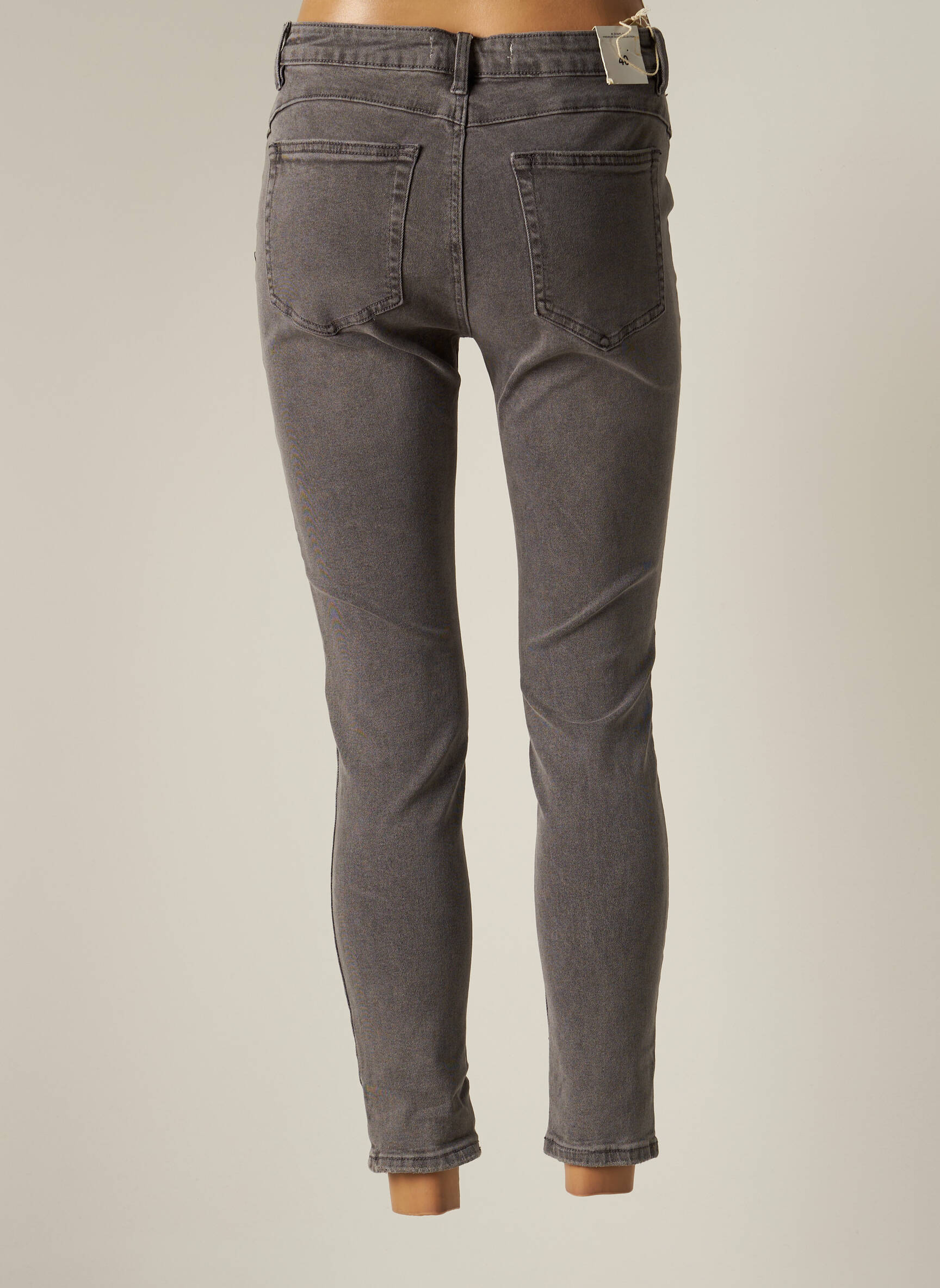 R Display Jeans Coupe Slim Femme couleur gris