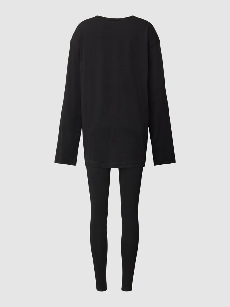 Pyjama im unifarbenen Design Modell 'HOLIDAY' in schwarz