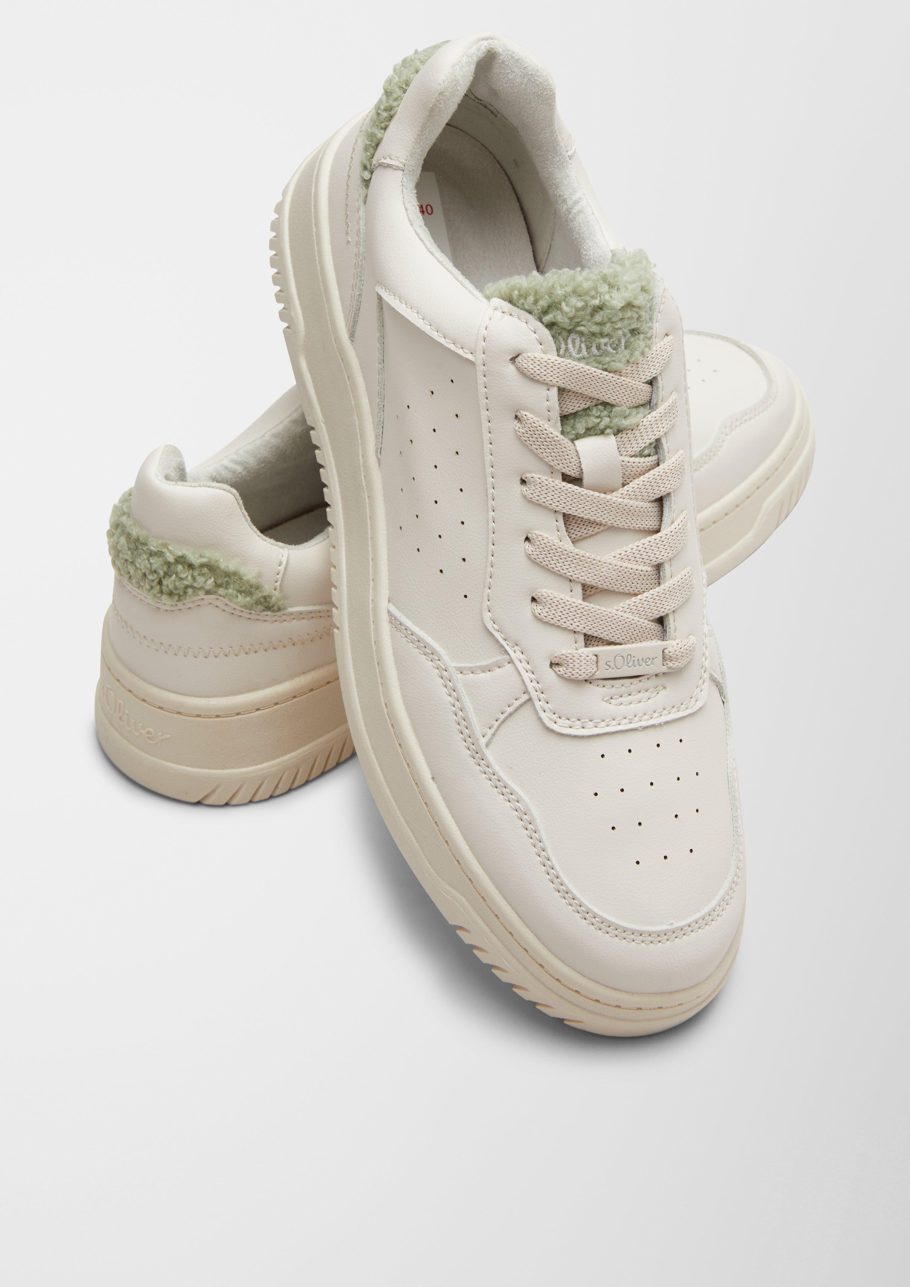 Sneaker mit Plüsch-Detail  6006449-462