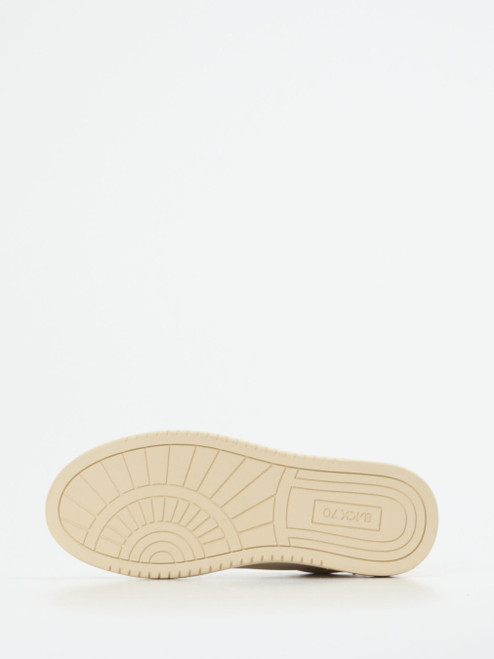 Sneaker-16637950064 Back 70
