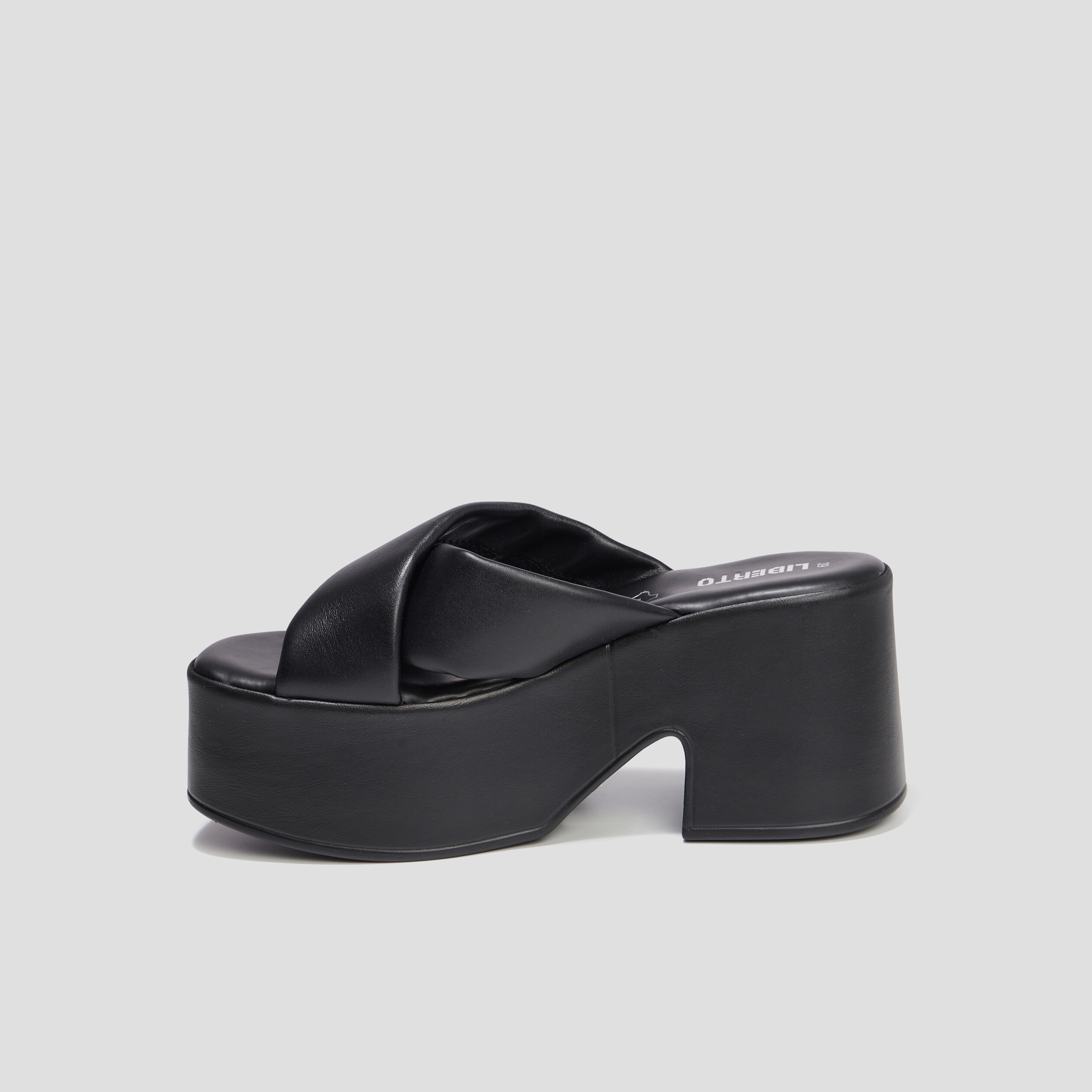 Mules compensées en cuir Liberto noir femme | La Halle