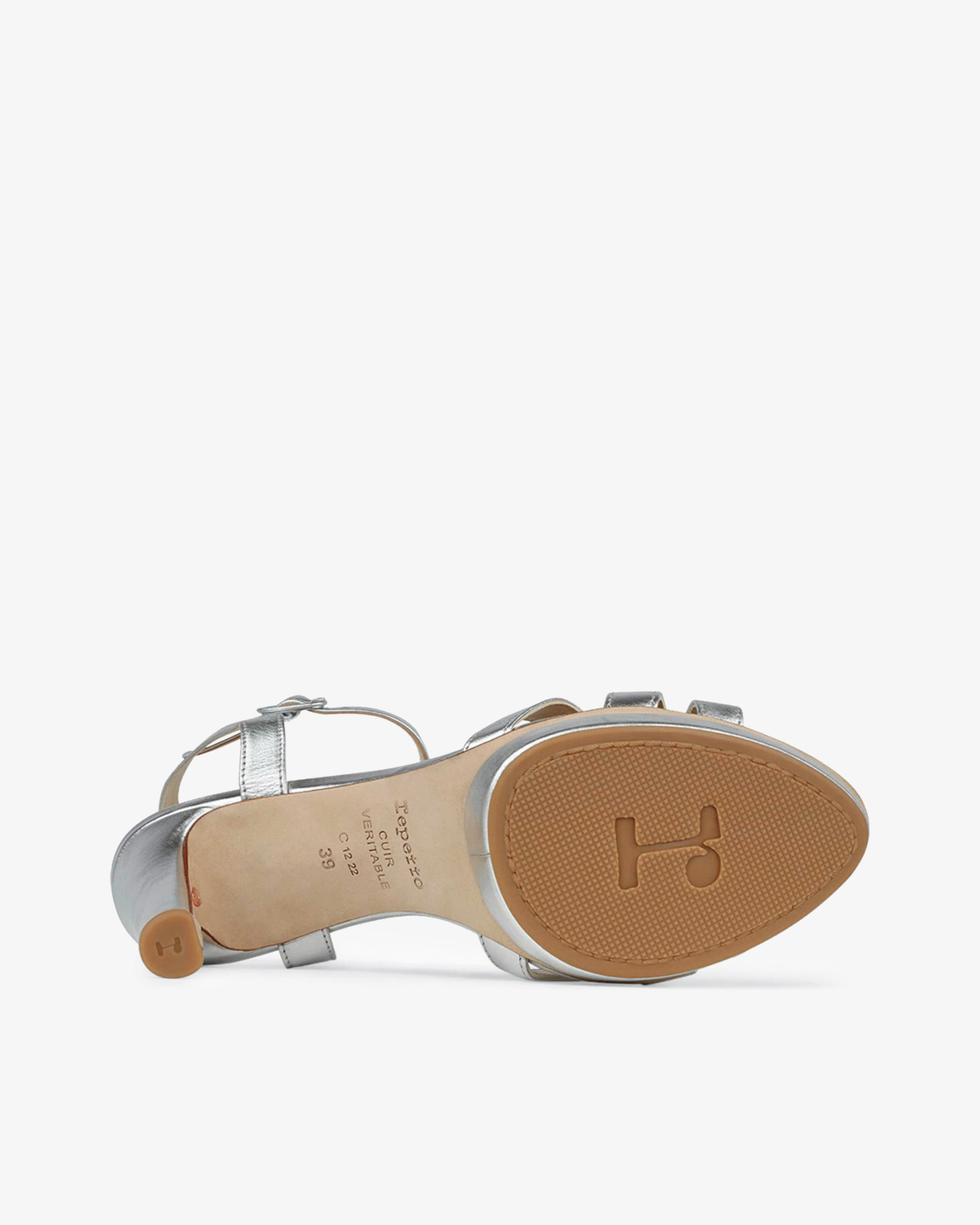 Bikini sandals