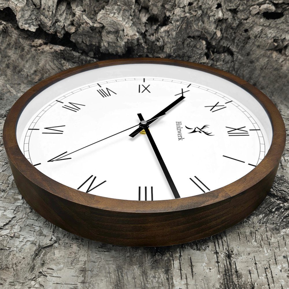 Holzwerk Wanduhr EISENBERG Designer Holz Wand Uhr, braun, weiß (lautlos ohne Tickgeräusche, 30 cm)