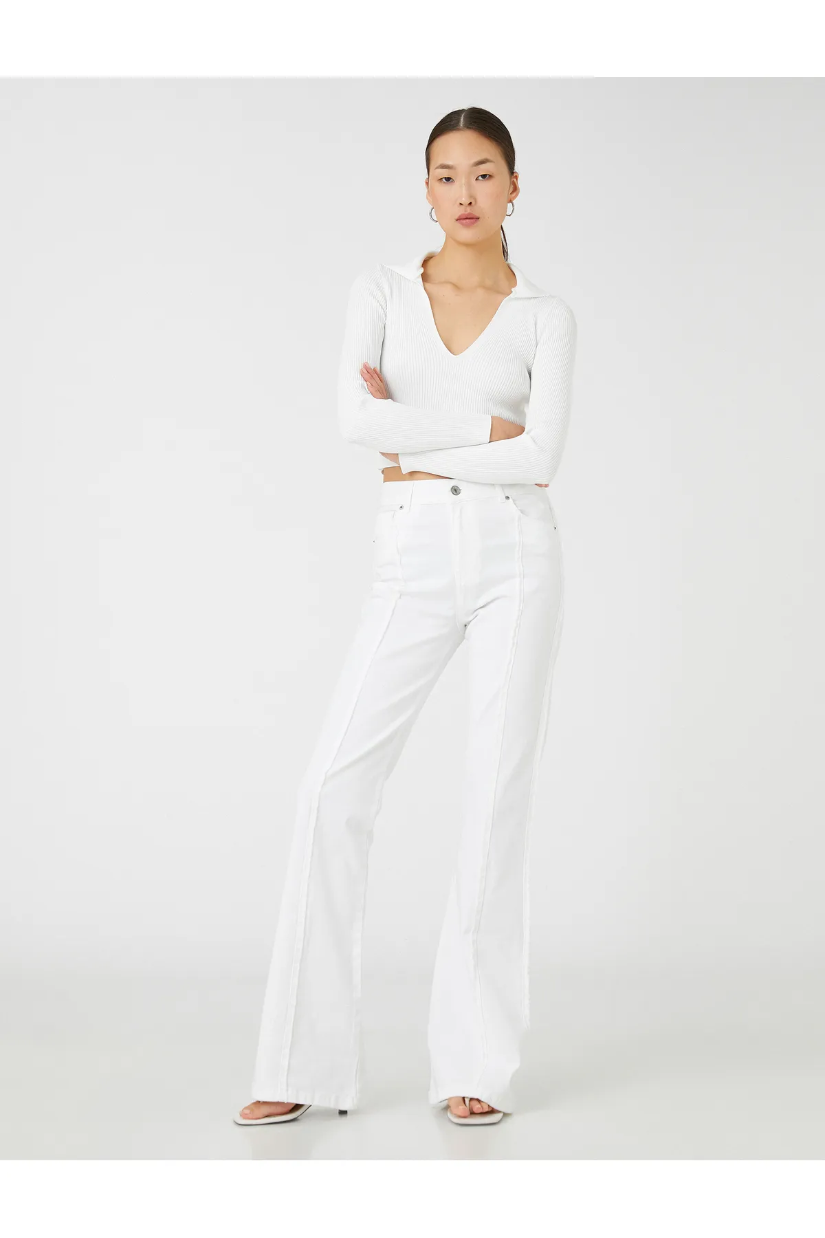 Koton  Jeans mit normaler Taille und spanischem Bein
