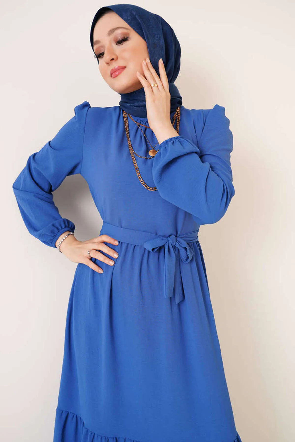 VOLT CLOTHİNG  Ayrobin-Kleid für Damen mit gerafftem Detail am Kragen