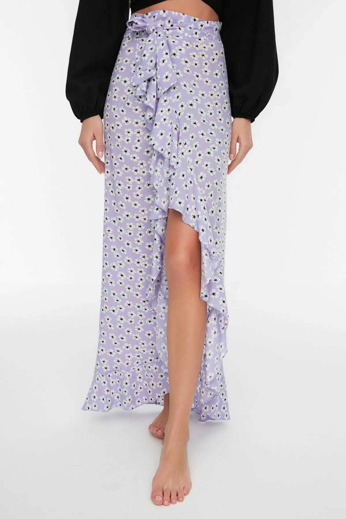 Trendyol Collection  Bunter Strandrock aus Viskose mit Blumenmuster und Schwungrad-Details TBESS19WV0004