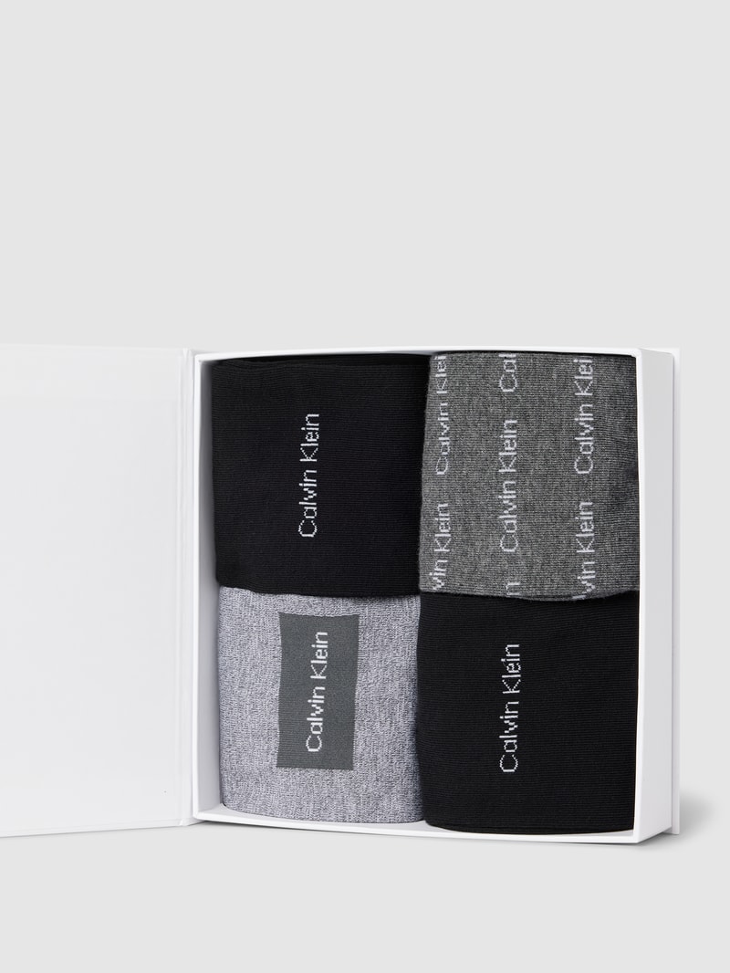 Socken mit Label-Stitching im 4er-Pack in schwarz
