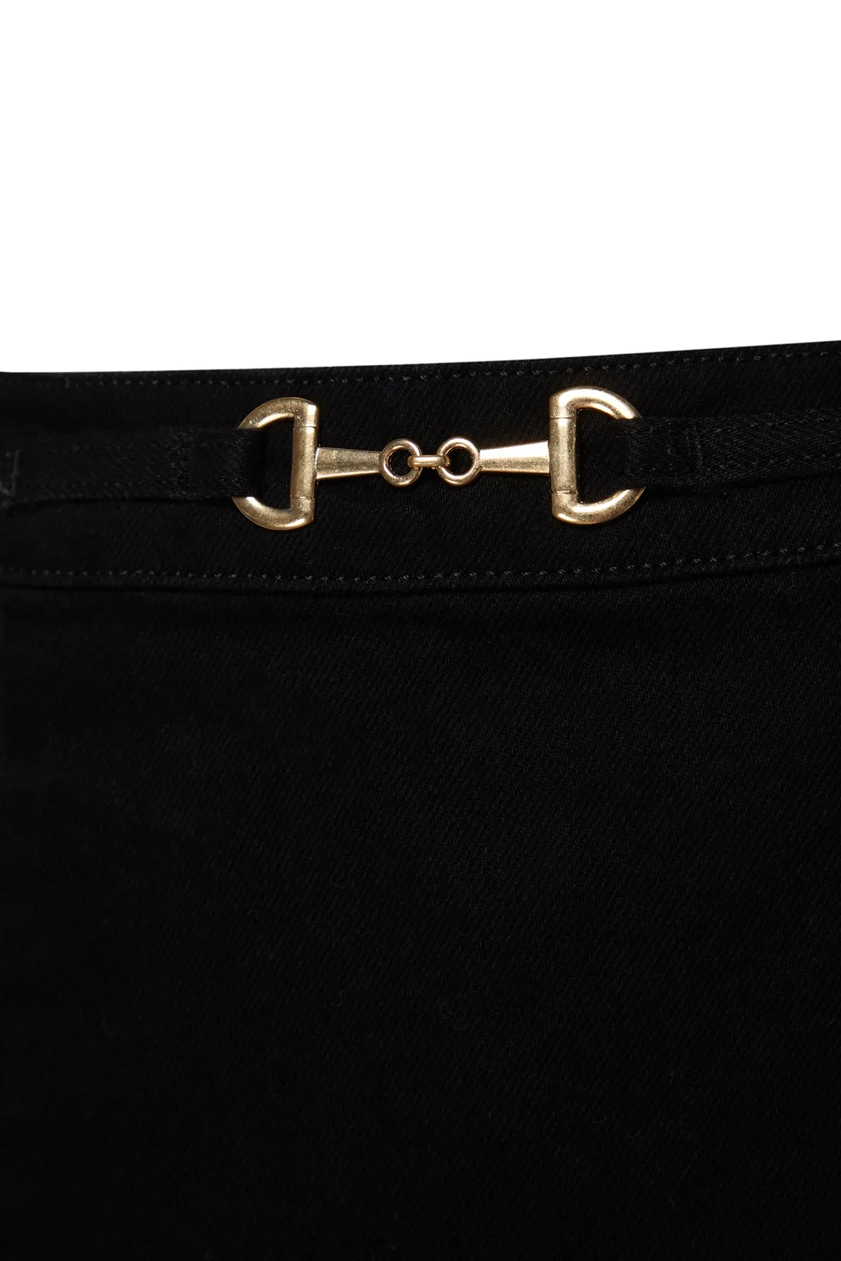 Trendyol Curve  Schwarzer Jeansrock mit Accessoire-Details TBBAW24AZ00012