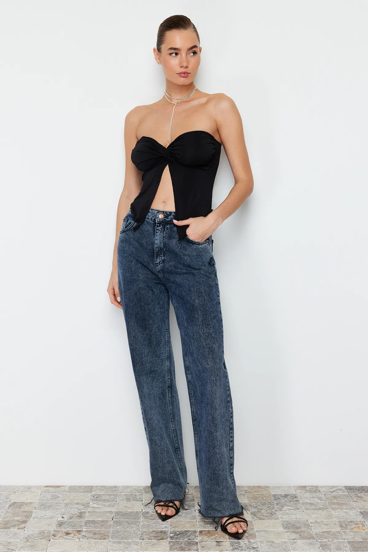 Trendyol Collection  Schwarze Strickbluse TWOSS24BZ00204