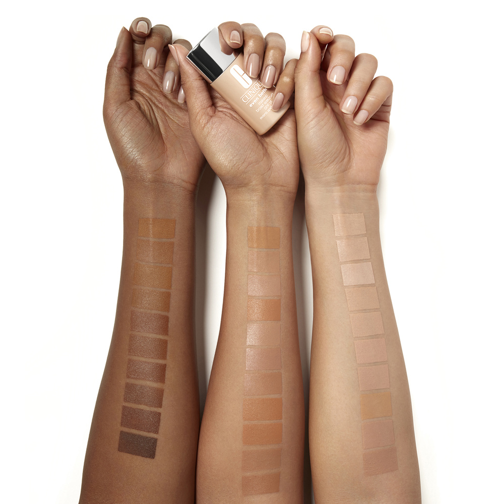 Clinique Even Better Fond de Teint Éclat Correction Teint SPF 15