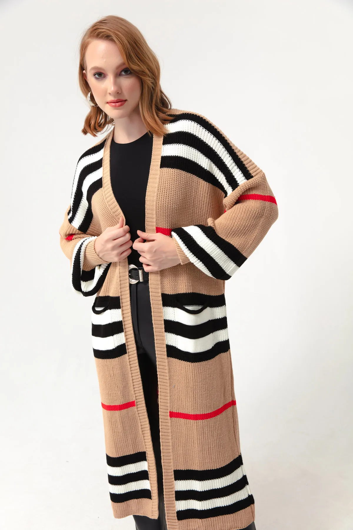 Lafaba  Hellbraun-schwarzer, langer Strick-Cardigan mit Ballonärmeln für Damen