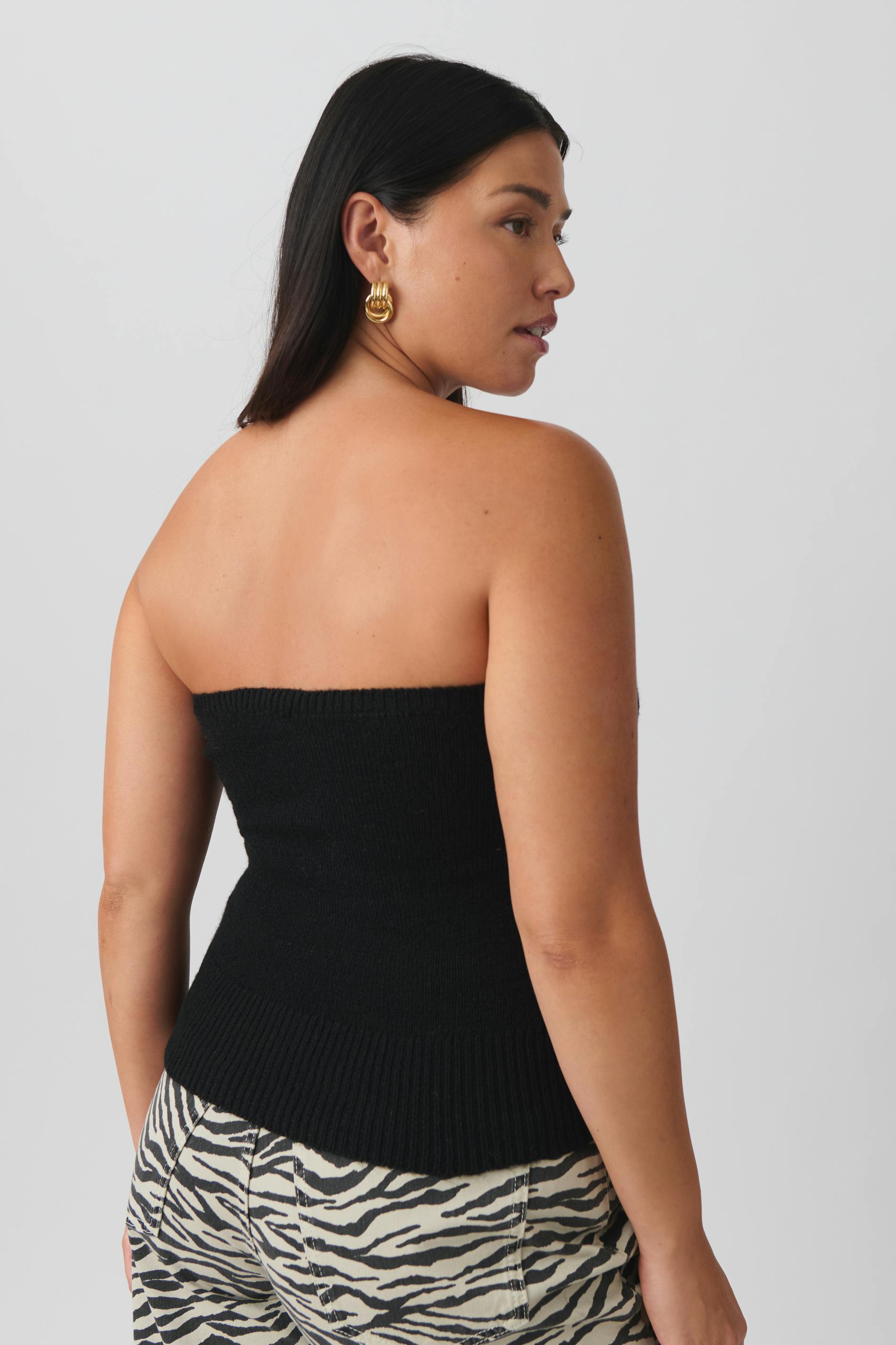 Knitted tube top