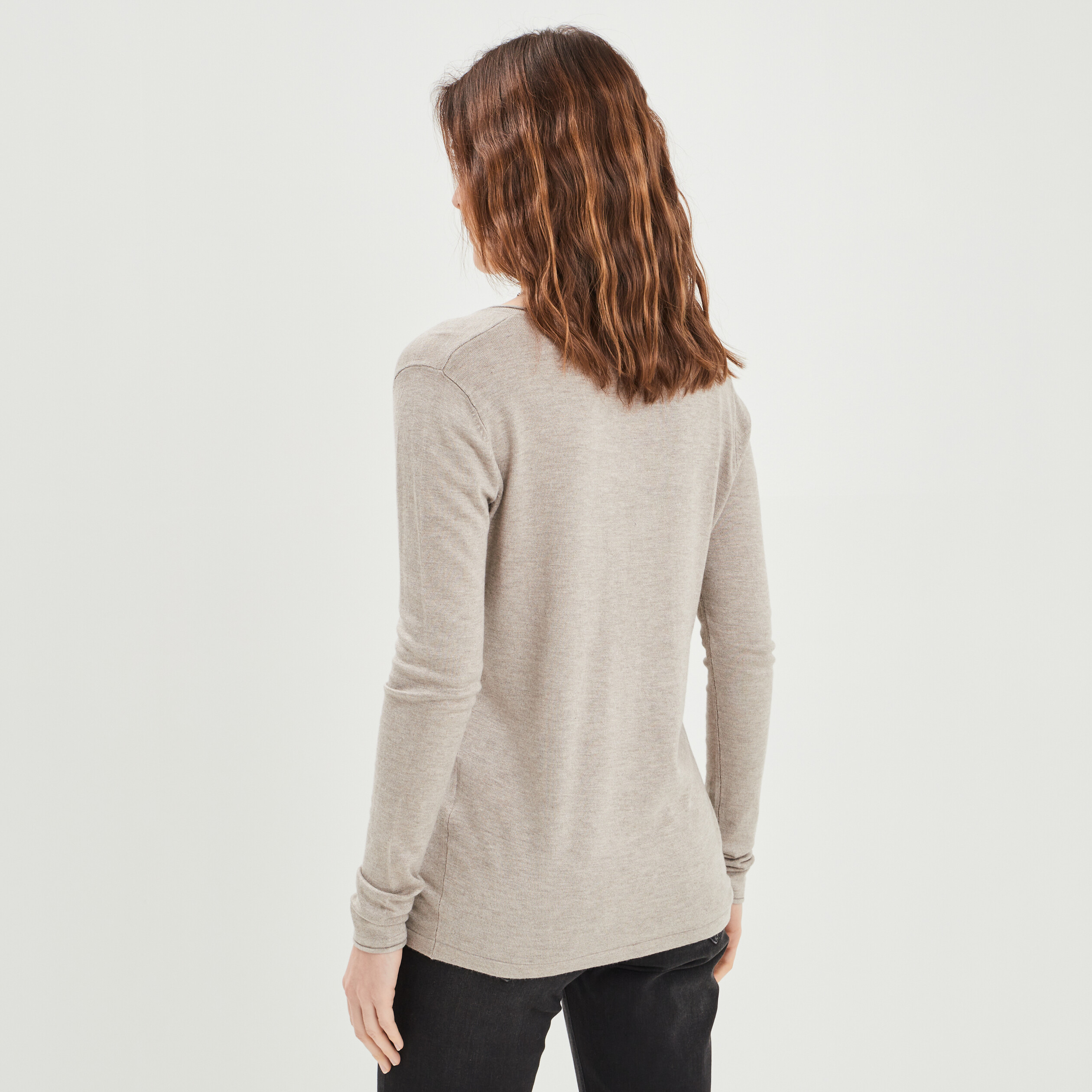 Pull avec col en V beige femme | La Halle