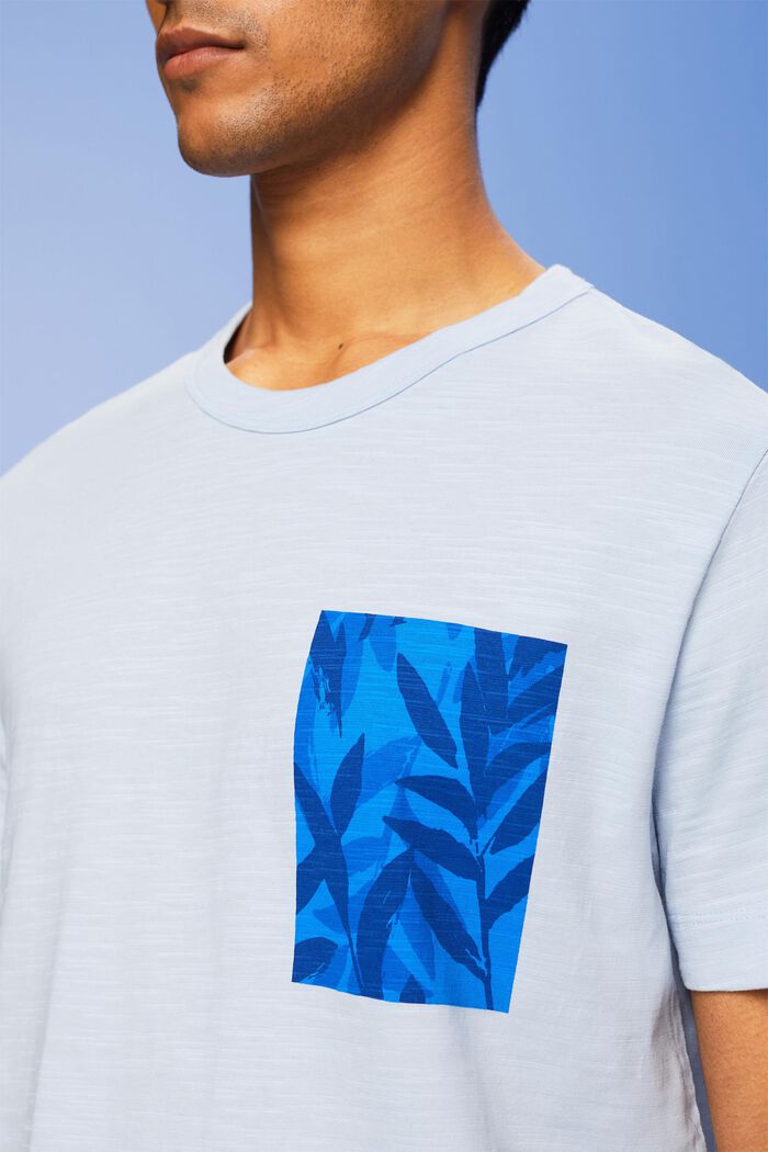 Jersey-T-Shirt mit Brust-Print, 100 % Baumwolle