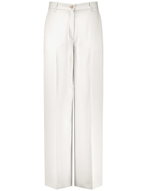 Fließende Hose mit Bügelfalte