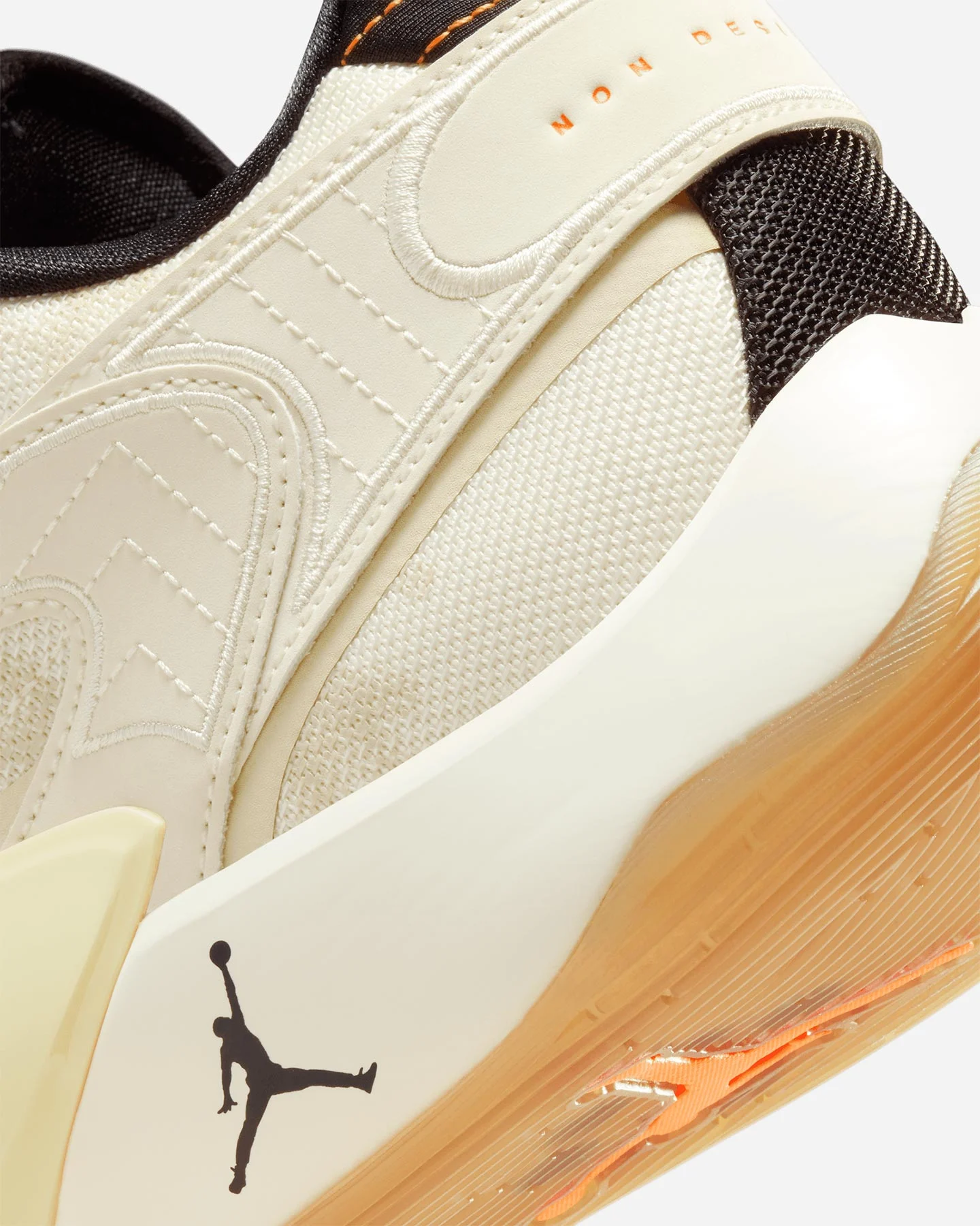 Basketbalová obuv Nike Jordan Luke 2M DX8733-100