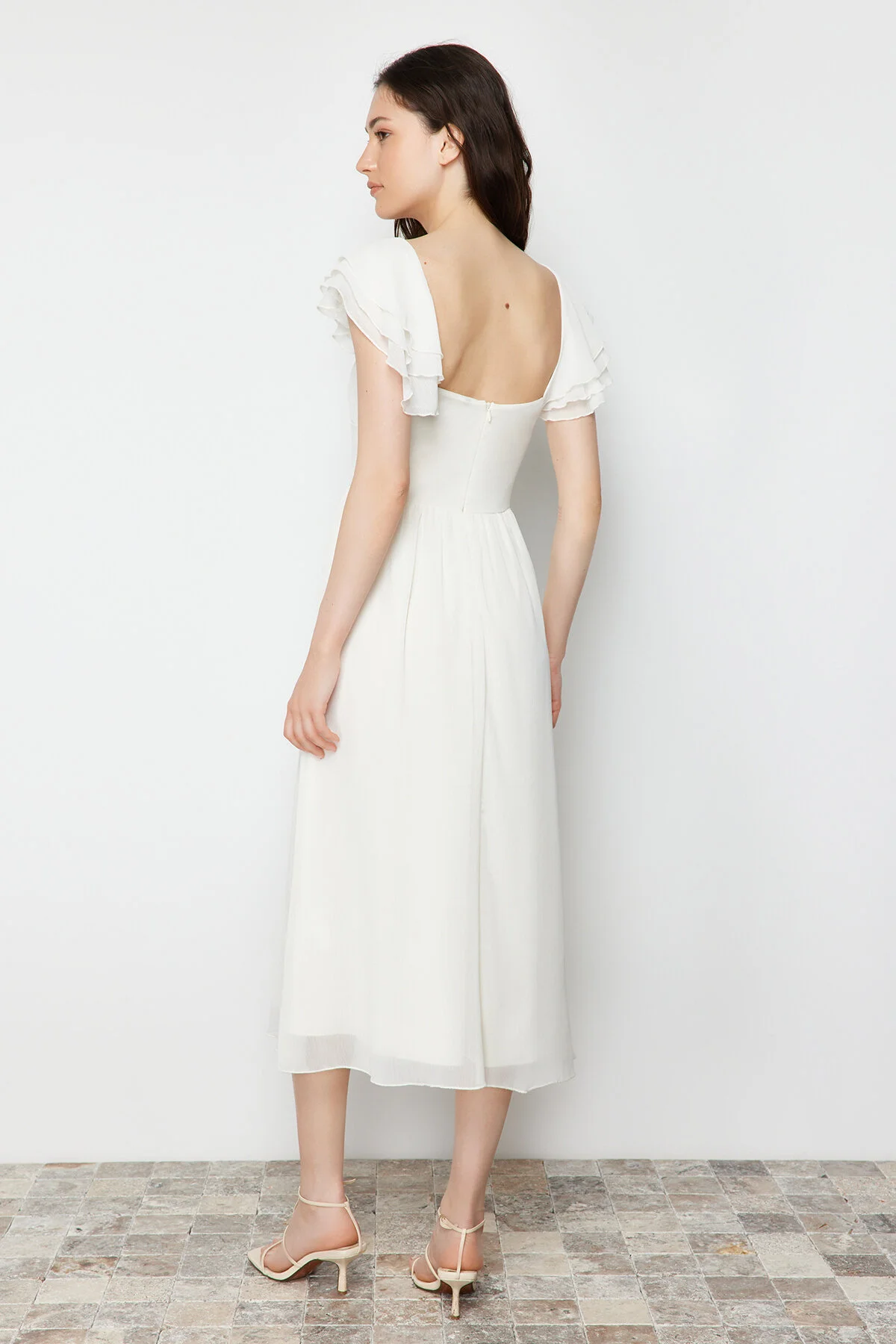 Trendyol Collection  Ecru gewebtes Midikleid TWOSS24EL00541