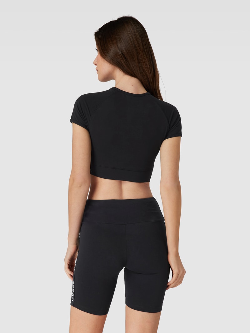 Crop Top mit Label-Print in schwarz
