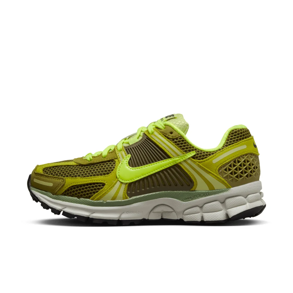 Nike WMNS Zoom Vomero 5 FJ4738-300 / grün