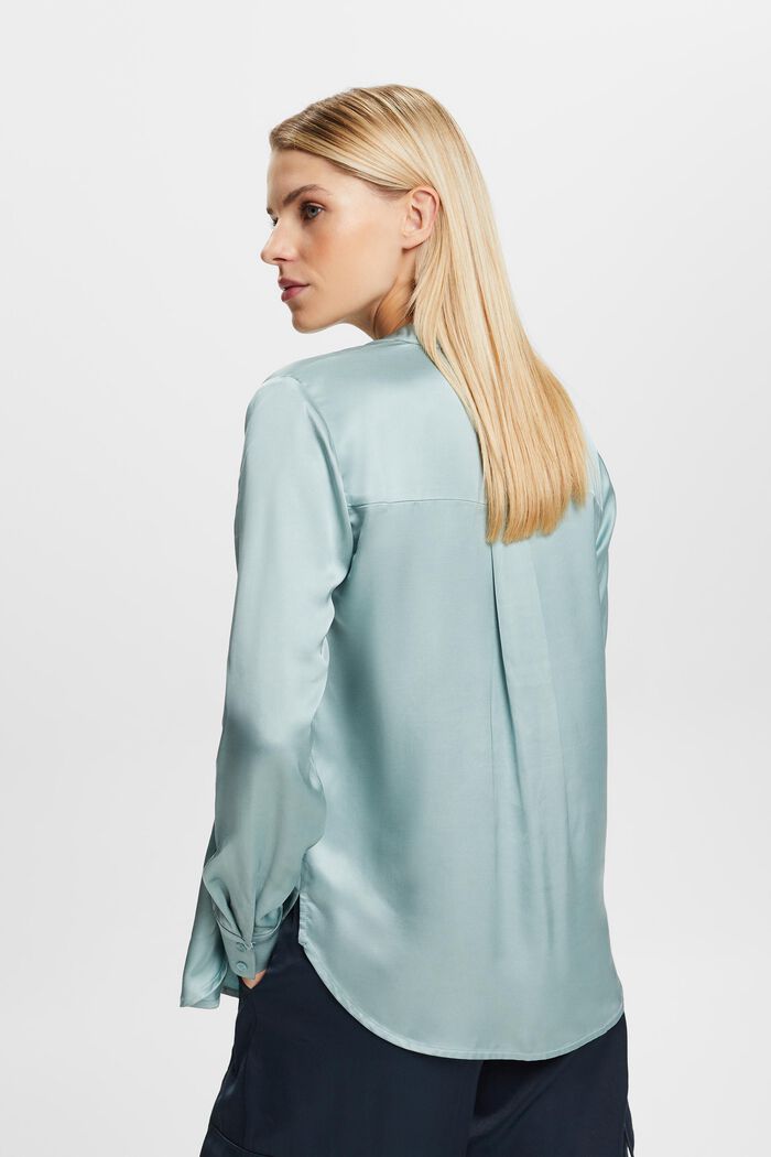 Satinbluse mit V-Ausschnitt