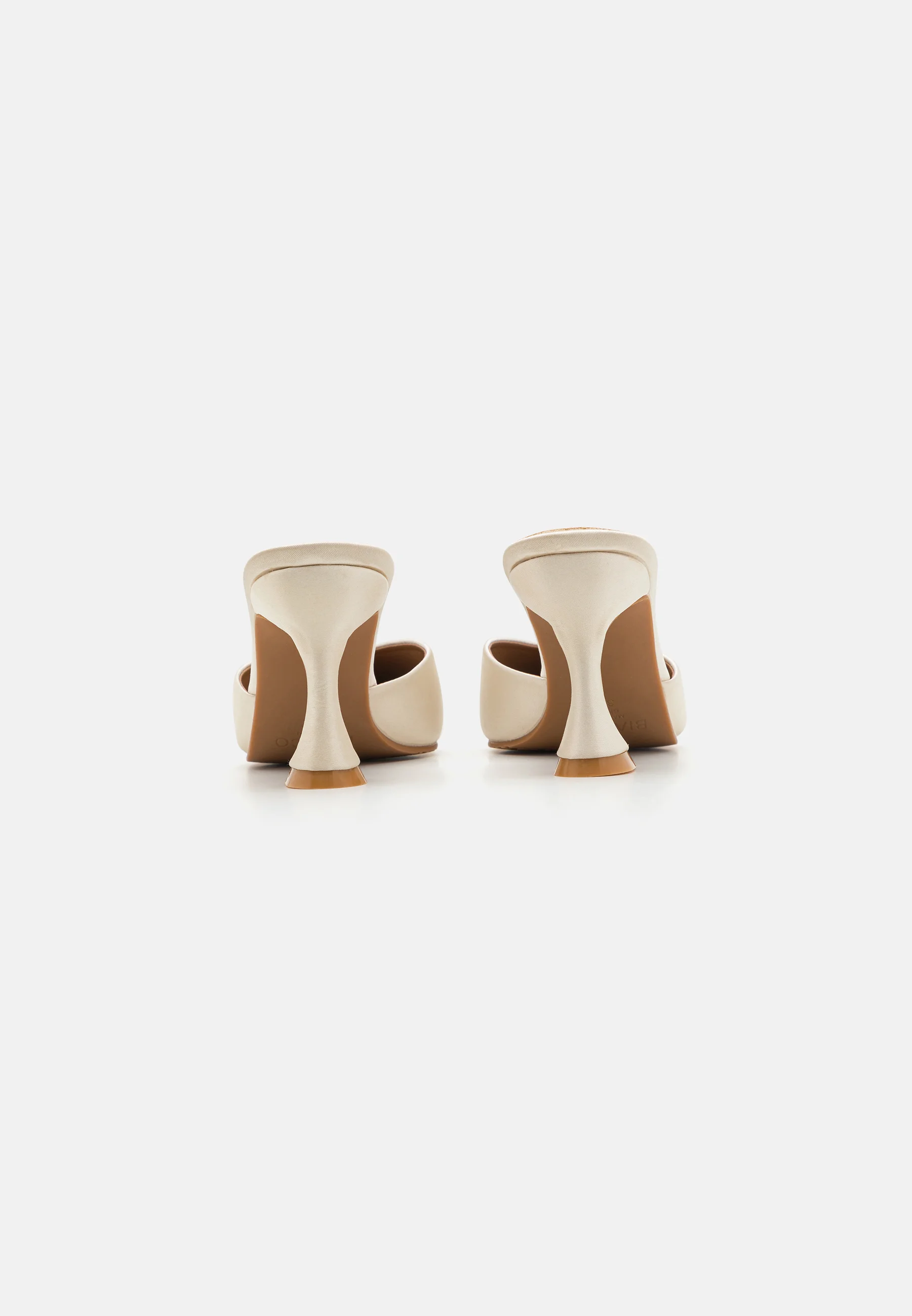 MULE BIAGLAM Blanco - Pantuflas