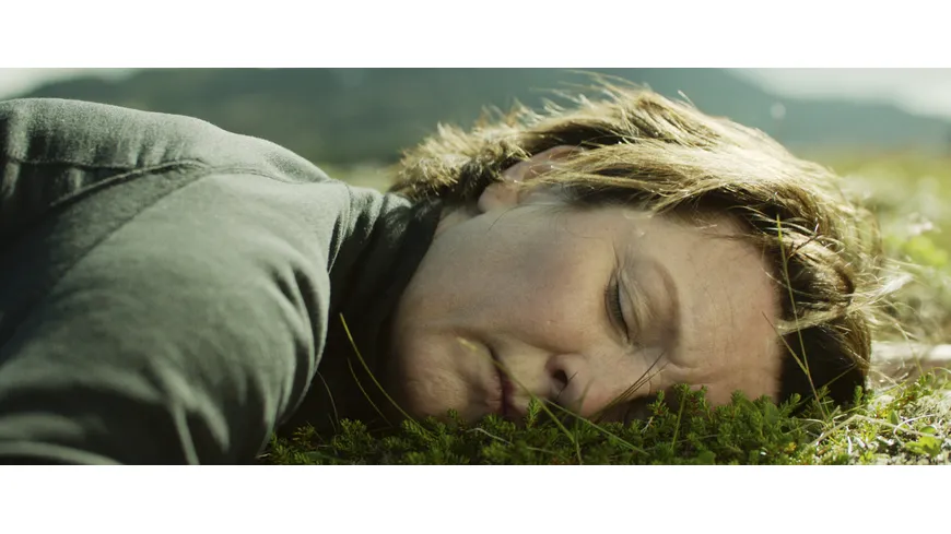Gegen den Strom (Woman at War)