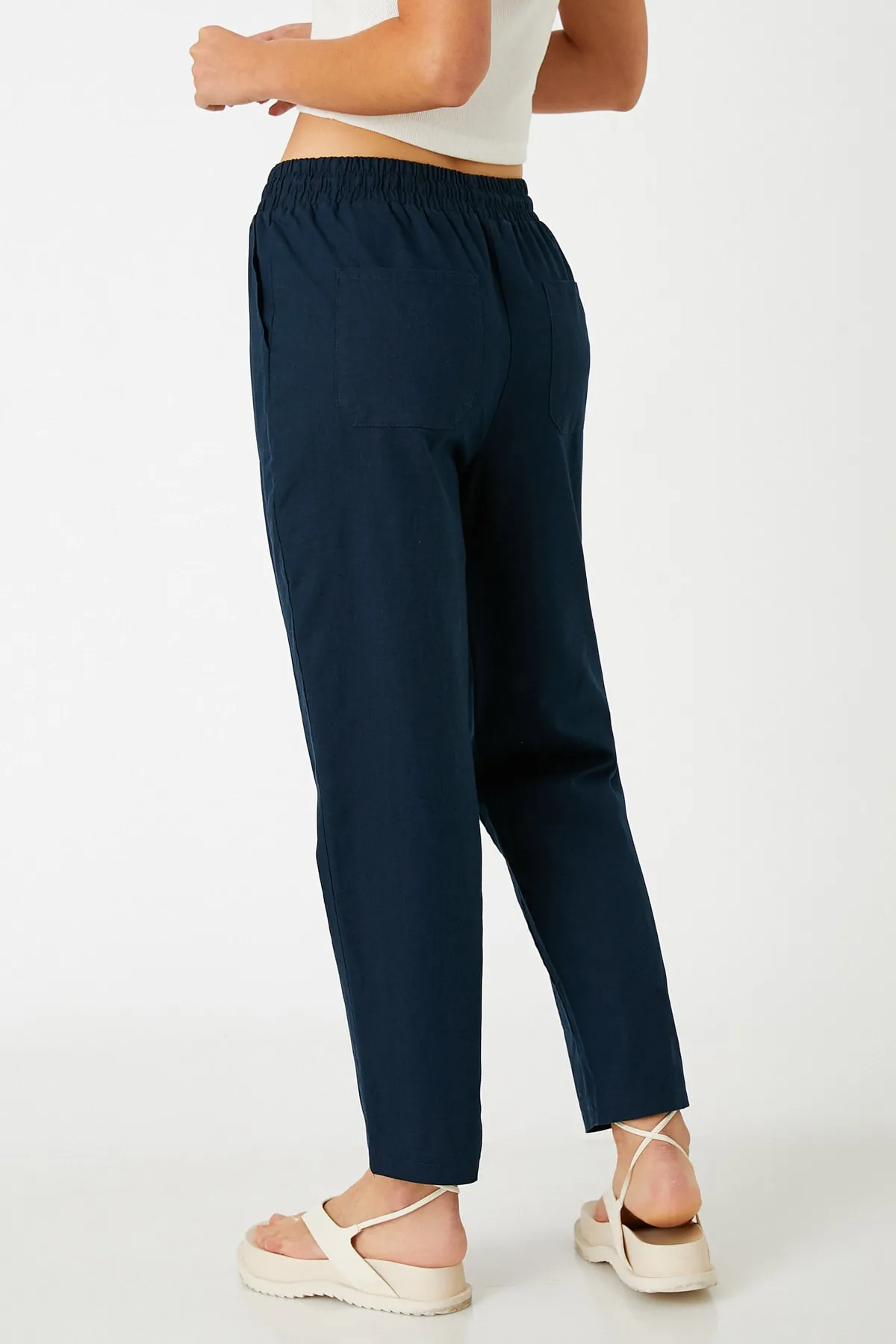 Koton  Leinenhose mit Bindegürtel für Damen 2sak40090pw