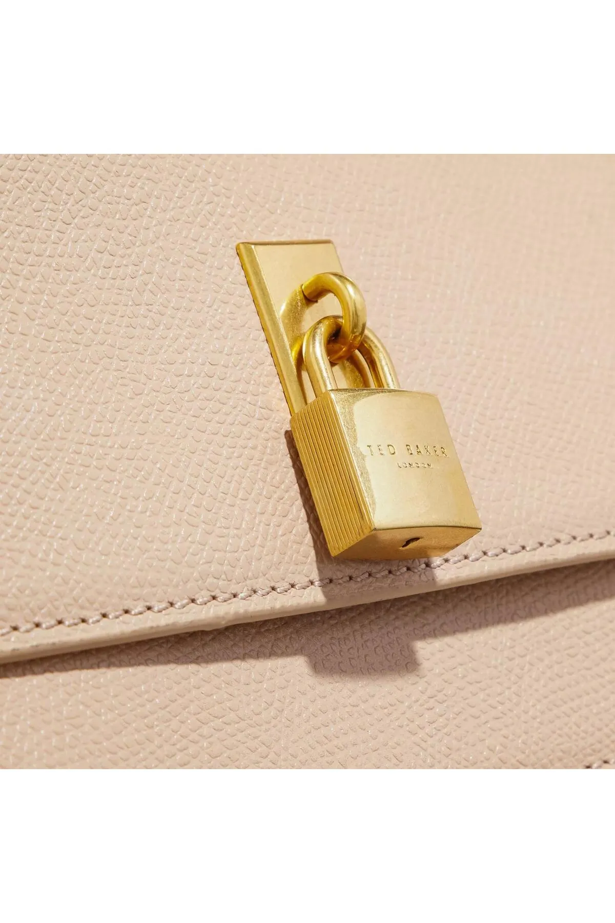 Ted Baker  Ssloane Mini-Schultertasche mit Vorhängeschloss Taupe