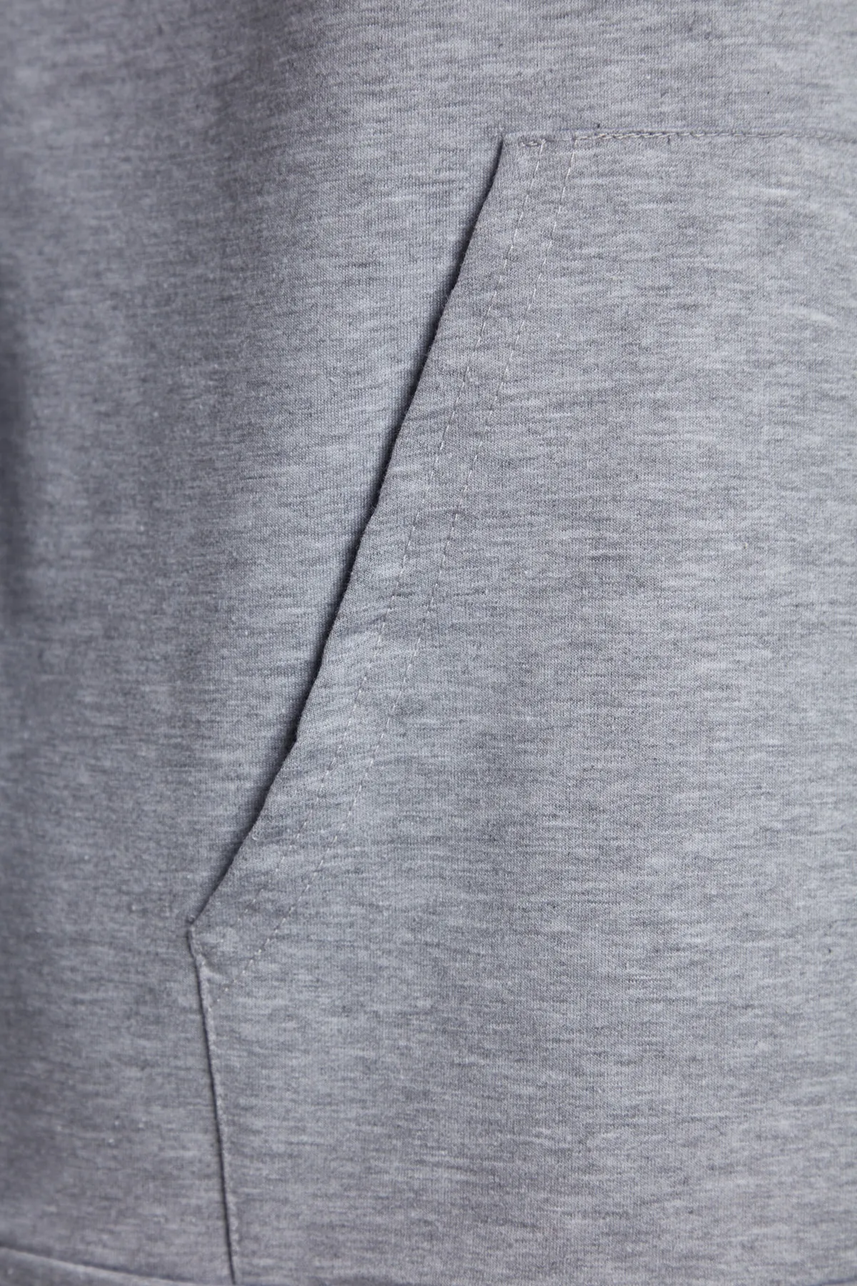 Trendyol Curve  Graues, dünnes Strick-Sweatshirt mit Kapuze und Reißverschluss TBSSS22SW0169