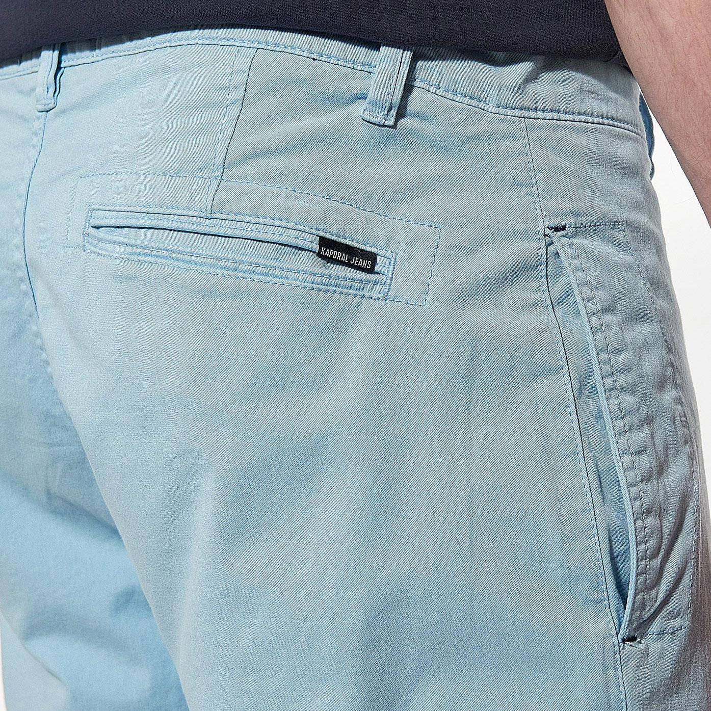 SABER  Short bleu Homme