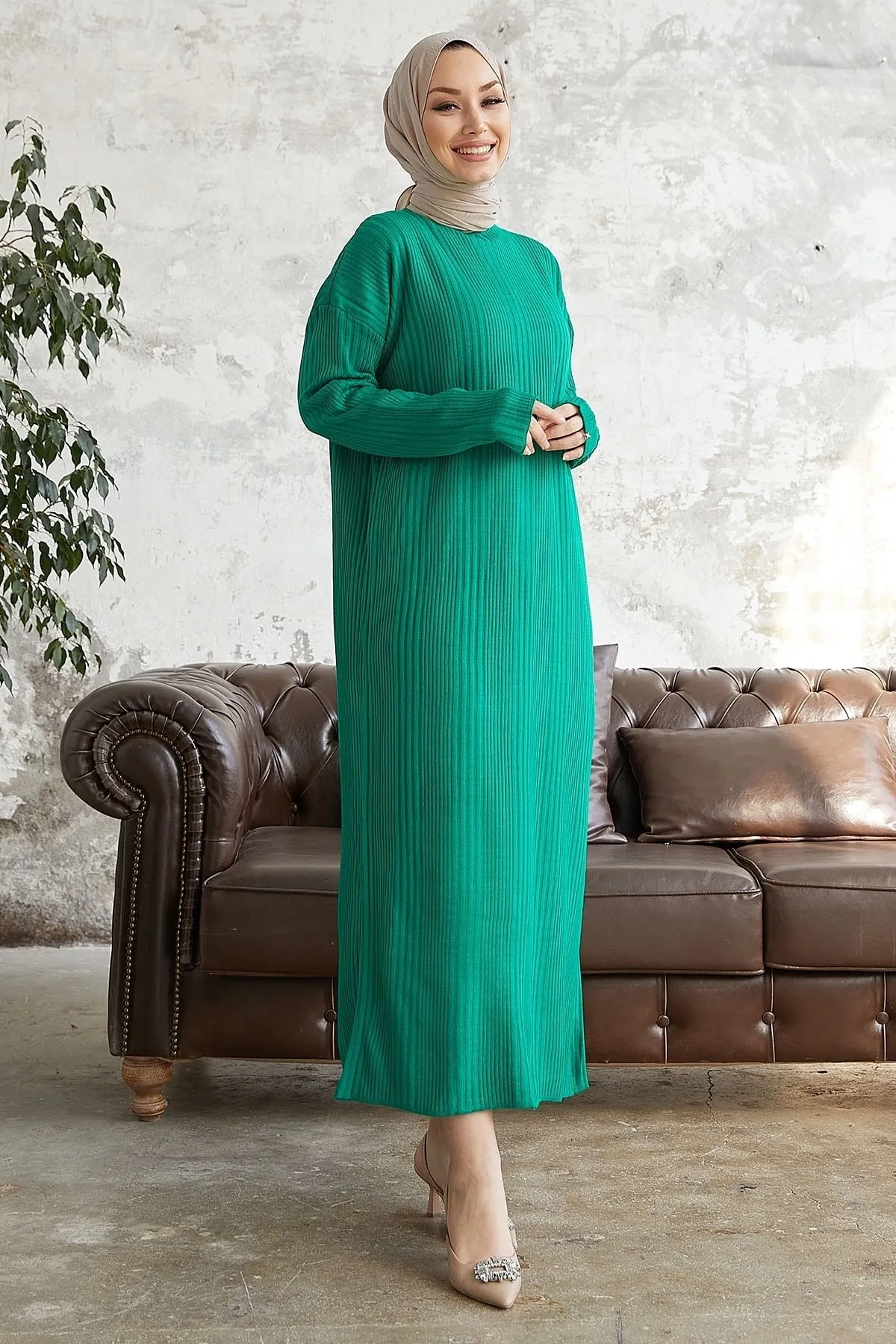 InStyle  Arissa Rollkragenpullover, langes Strickkleid – Grün