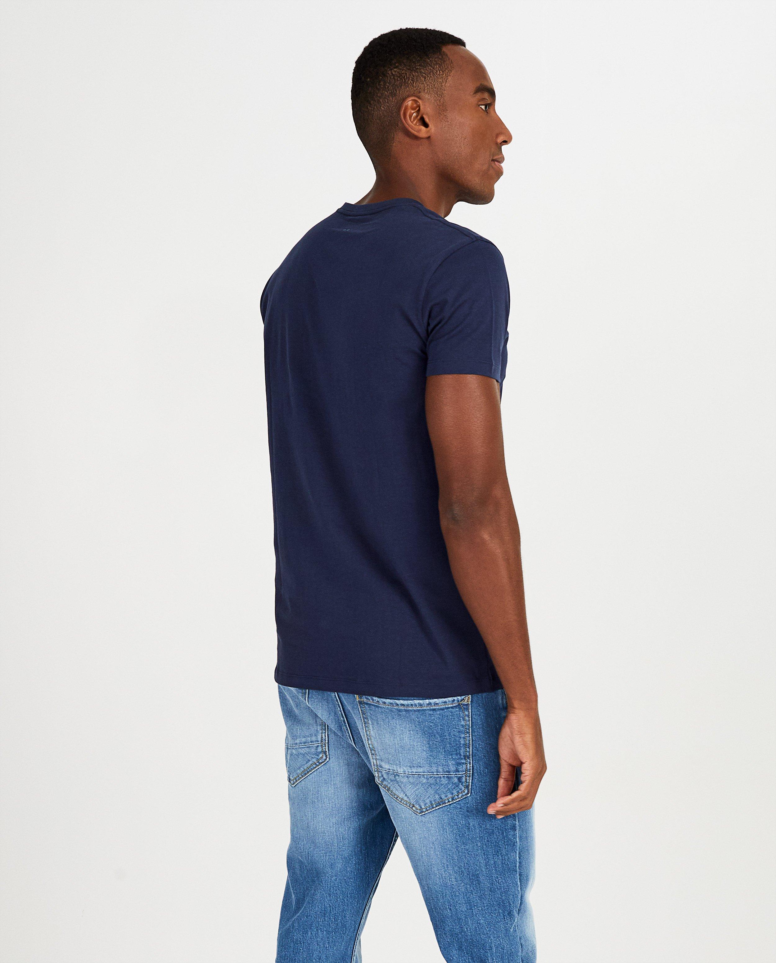Tricou JBC albastru închis din bumbac organic cu decolteu în V, albastru închis