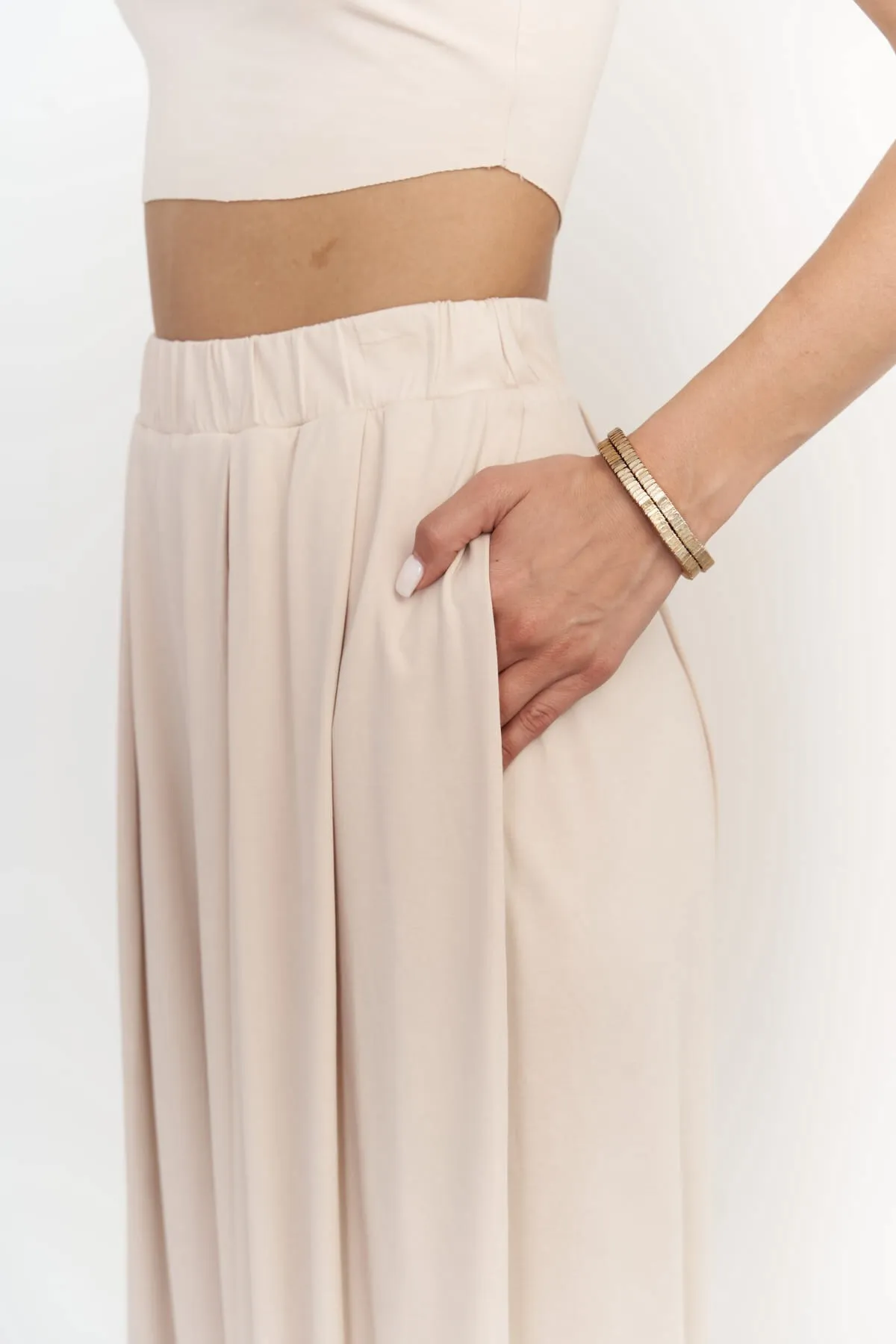 MAİ COLLECTİON  Casey Beiges Set mit verkürzter Hose