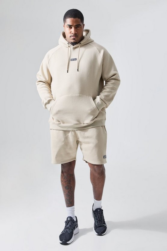 Plus Man Active Trainingshoodie und Shorts