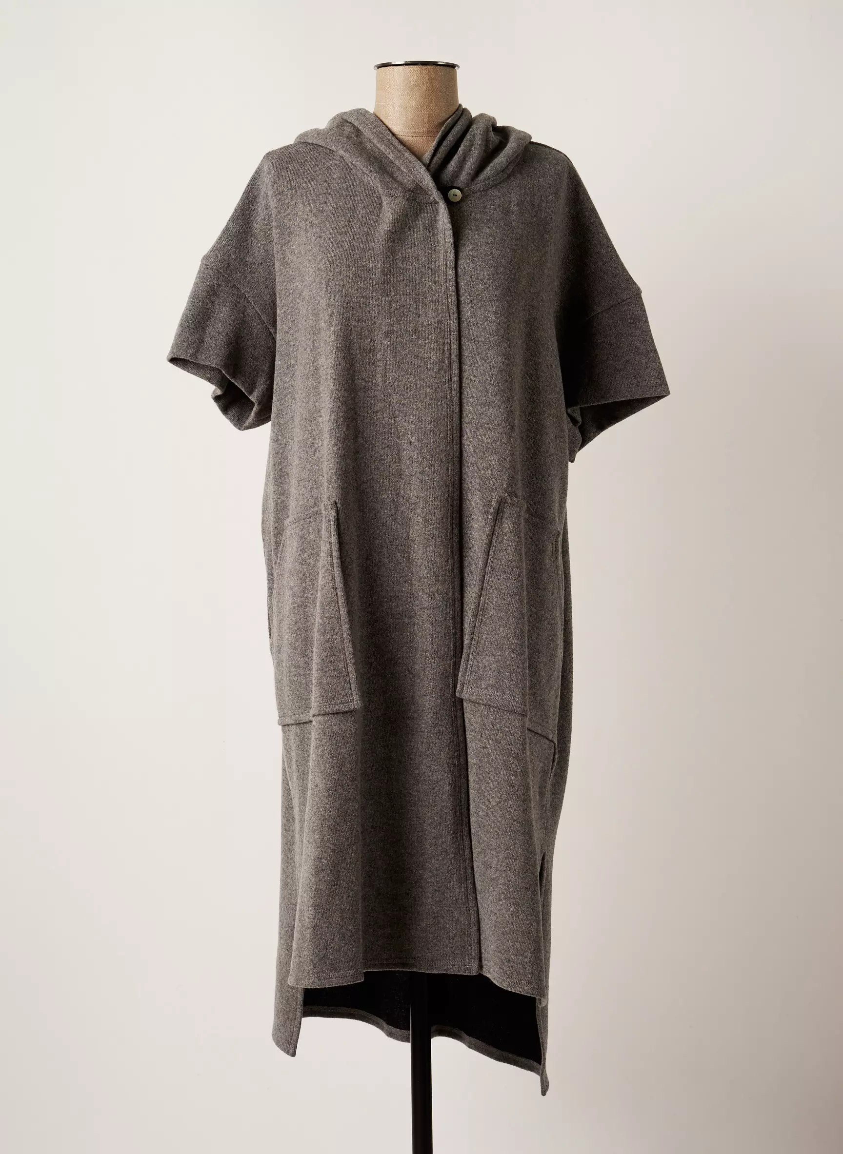 Kedziorek Gilets Manches Courtes Femme couleur gris