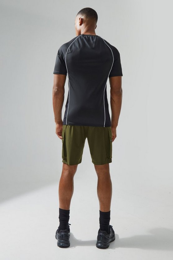 Man Active Muscle-Fit T-Shirt