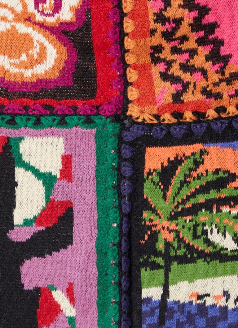 Vestă Farm Rio confecționată dintr-un amestec fin de lână, decorată cu broderie.